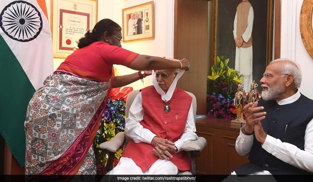 President Confers Bharat Ratna On LK Advani