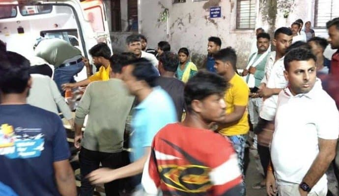  13 Dead Tractor Trolley Overturns In Madhya Pradesh