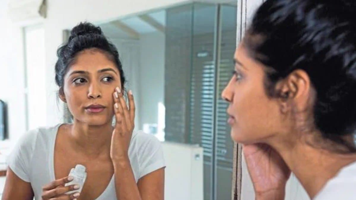 not only outside How important is to use sunscreen in house know all details of sunscreen lif