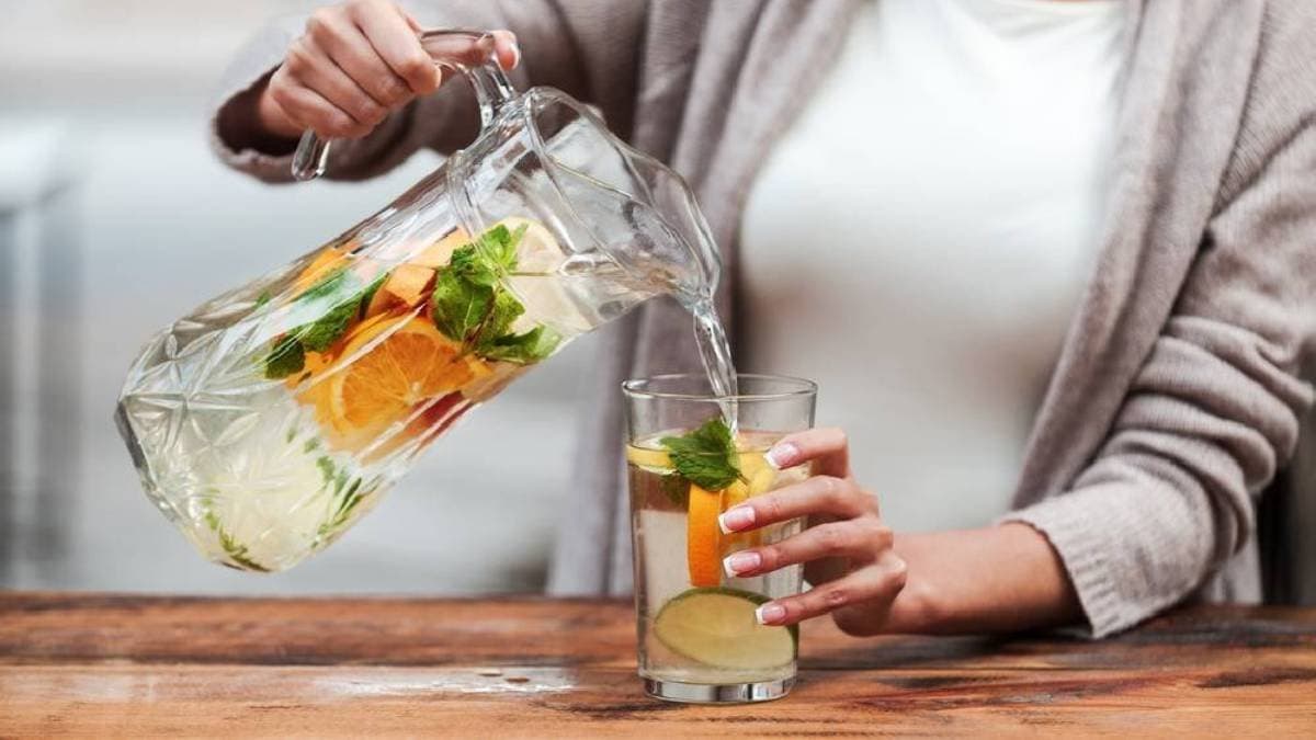 these detox drinks help to reduce fat enchance digestion system and gives glow to skin and hair lif