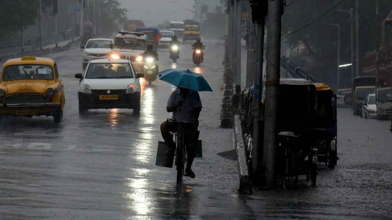 IMD Weather Forecast Heavy Rainfall With Gusty Wind and Thunderstorm Warning in West Bengal