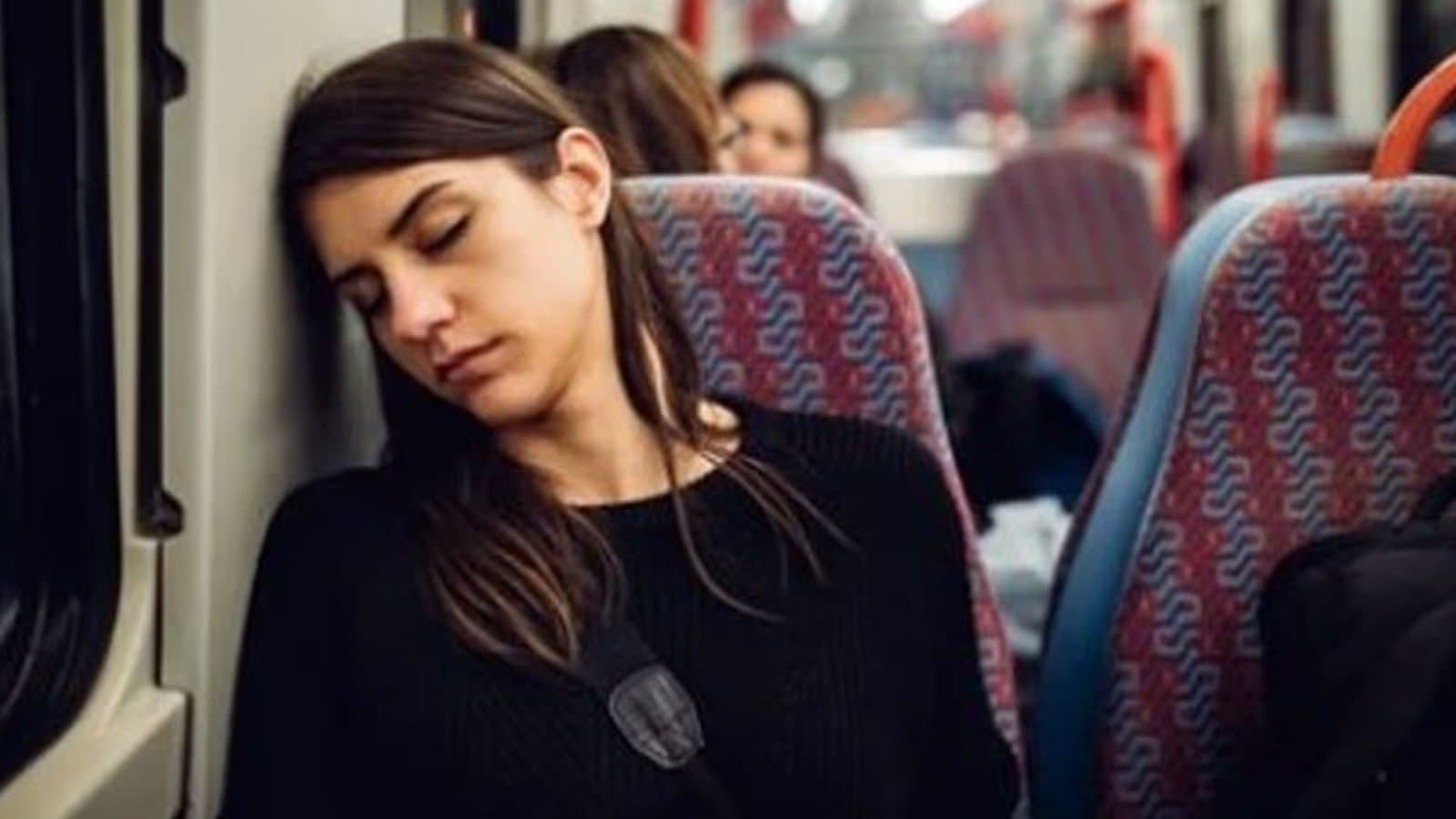 Why some people feel sleepy in cars and trains here is actual reason lif