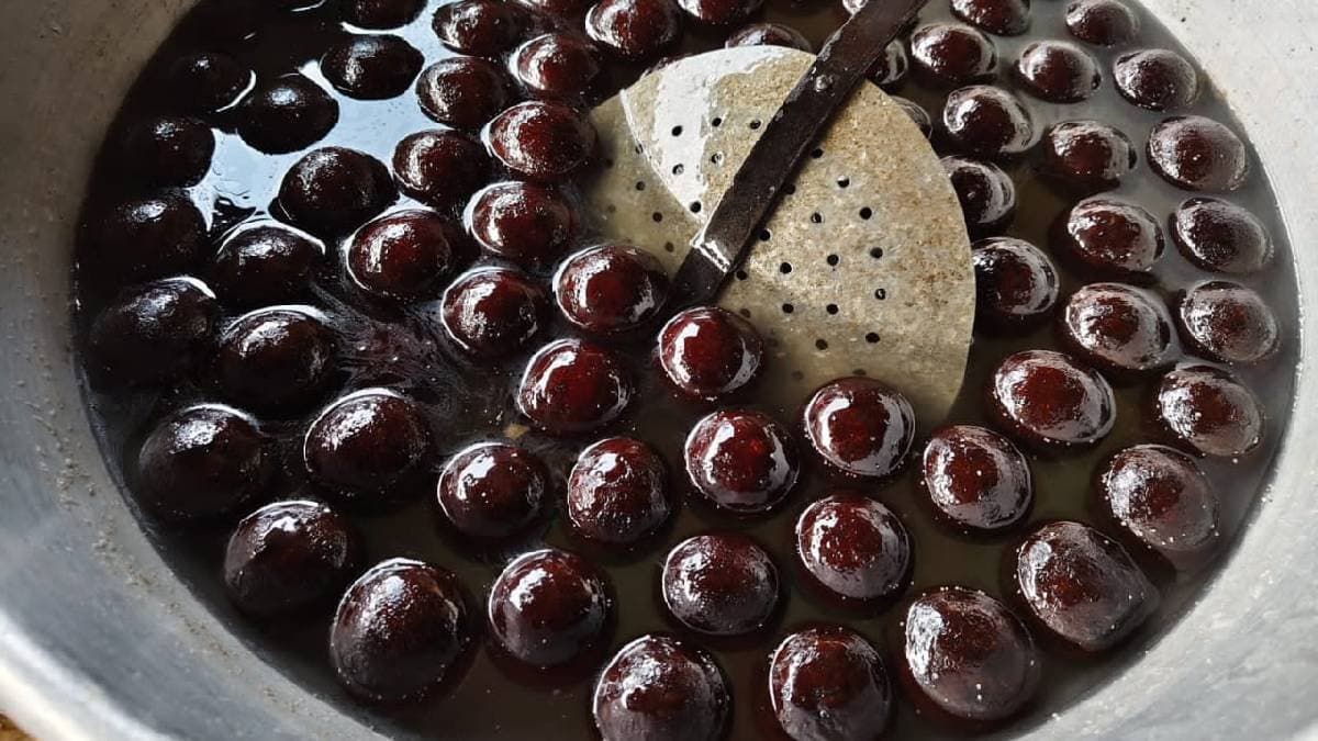 Dont Miss This Famous Sweet in Murshidabad That Even Amazed the British gnr