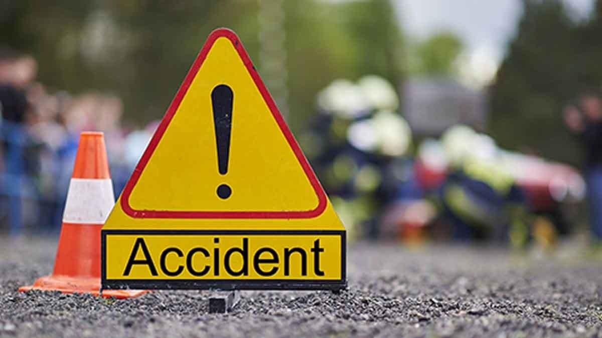 young man died, his family protested in front  of the hastings police station gnr 