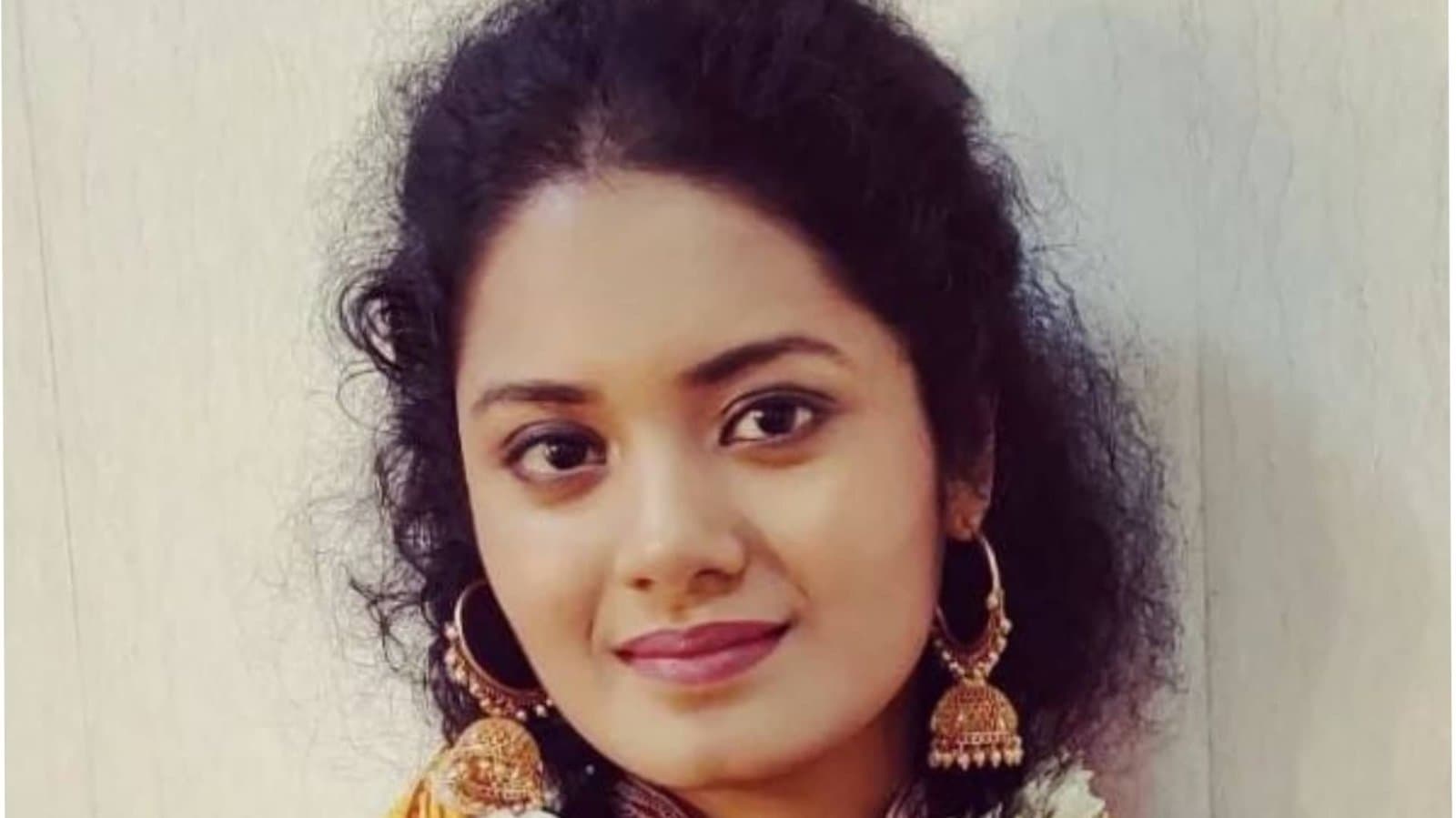 গান নয়, এবার লক্ষ্মীর পাঁচালী পাঠে অন্বেষা! সঙ্গে ডুব দিলেন ছোট্টবেলার পুজোর মজার স্মৃতিতে