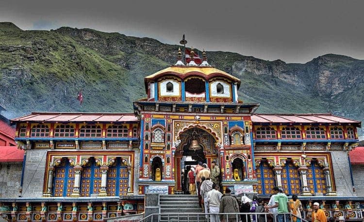 Badrinath Dham was opened, devotees overflowed