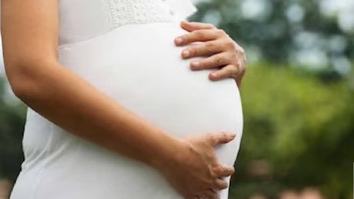 US Woman Visits Doctor For Sore Throat Finds Out She is Pregnant With Quadruplets