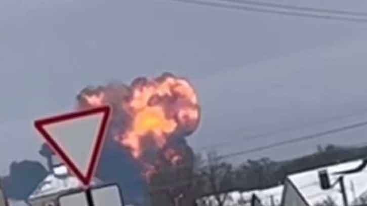 Russian plane carrying 65 Ukrainian PoWs has crashed