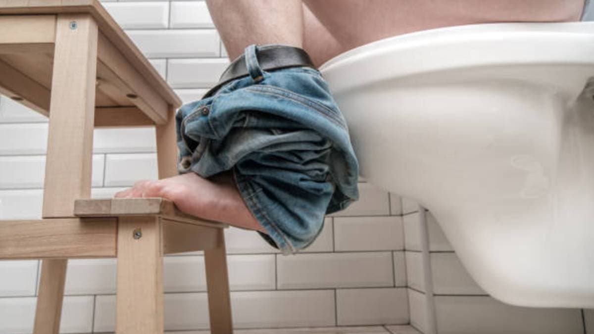 Excessive mobile use may har your gut health