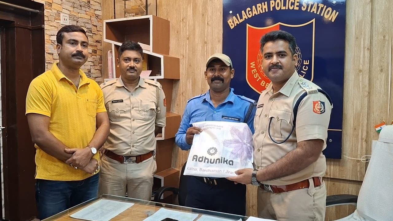 Hoogly civic police on a good target in life gnr