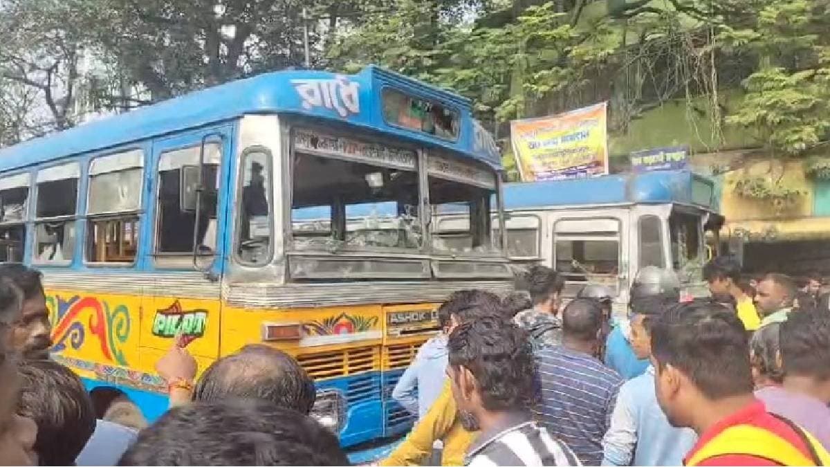 Chaos at Bidhannagar Junction on the Years Last Day Due to Accident gnr