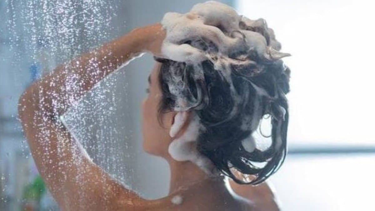 How to prevent hair fall during shampooing 