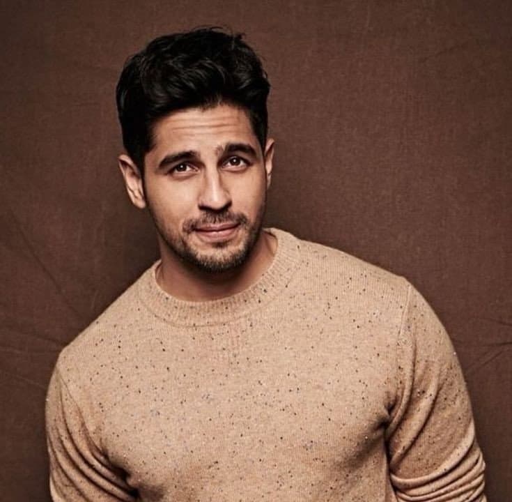 Siddharth Malhotra: ‘মিট্টি’ ছবি ছেড়ে আচমকা বেরিয়ে গেলেন সিদ্ধার্থ, পরিচালকের সঙ্গে সংঘাত না কি নেপথ্যে অন্য কারণ?   
