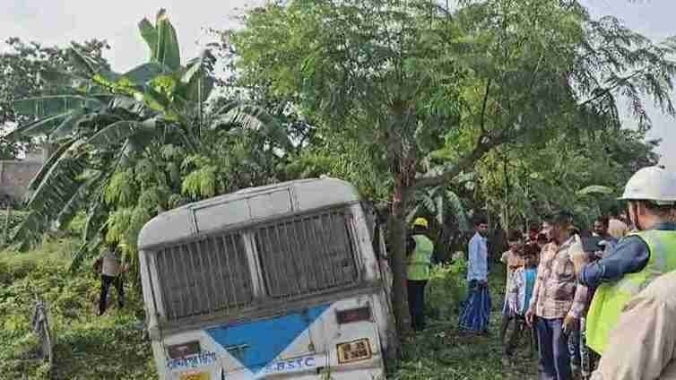 Murshidabad Bus Accident Atleast 20 Injured