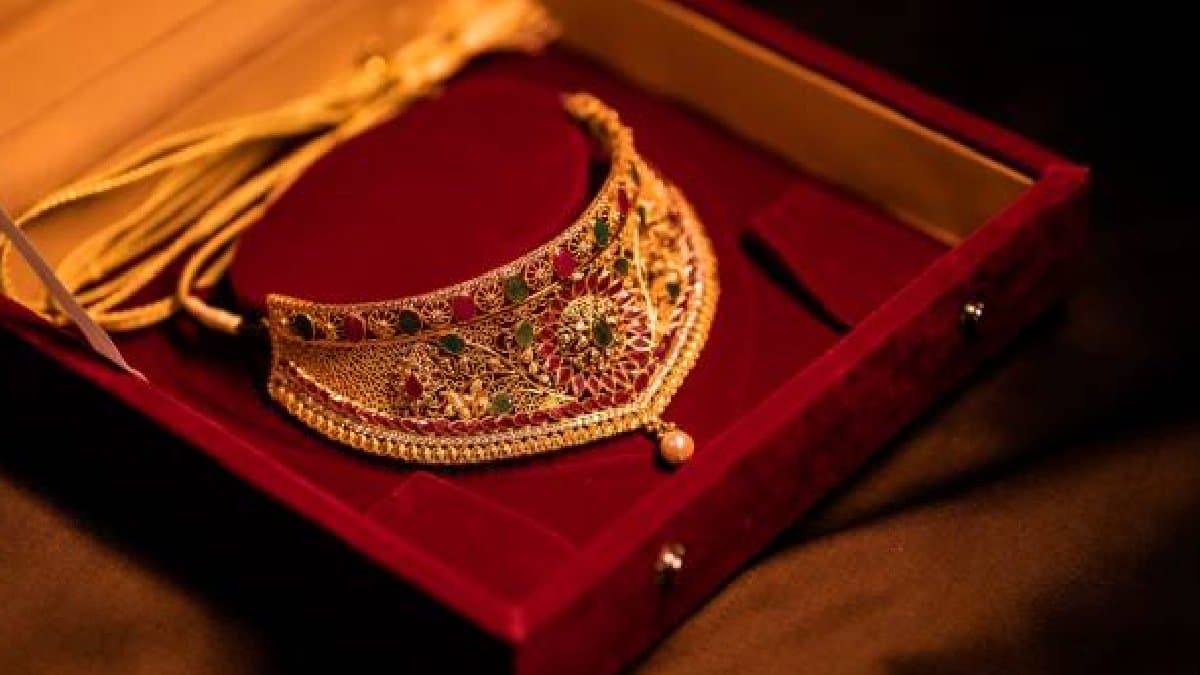 Gold Price Today Gold Rate Big Change Check 22 and 24 Carat Gold Price on  1September 