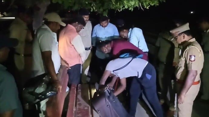 Woman's body found in abandoned suitcase at Tamil Nadu railway station gnr 