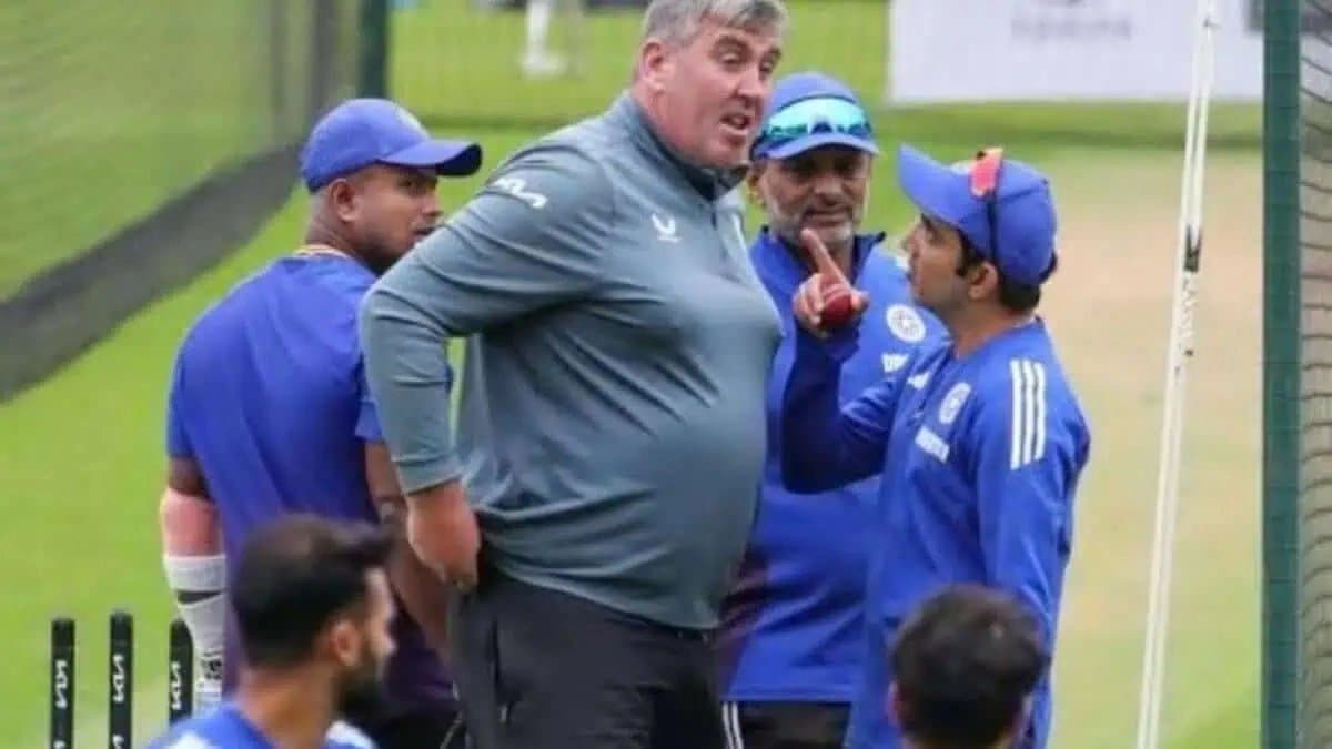 How Oval Curator Lee Fortis Turned Hero From Villain In Just Five Days