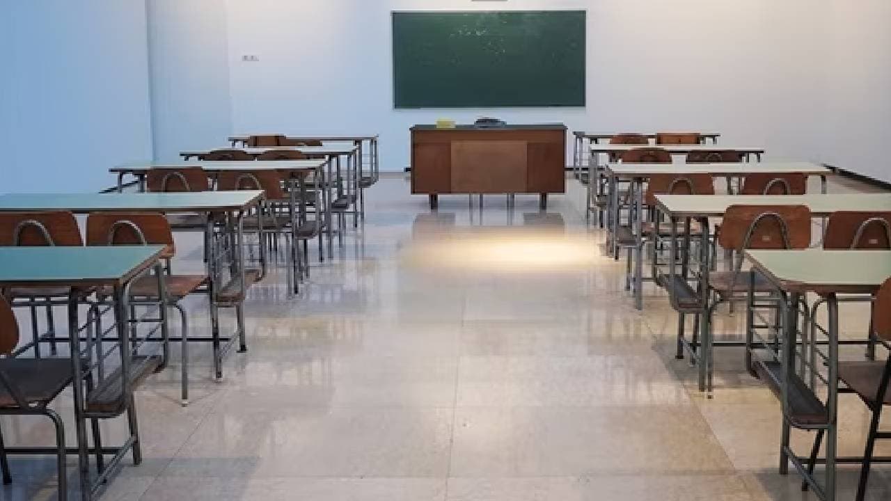 Aligarh school teacher objects to singing of Vande Mataram during morning assembly  suspended 