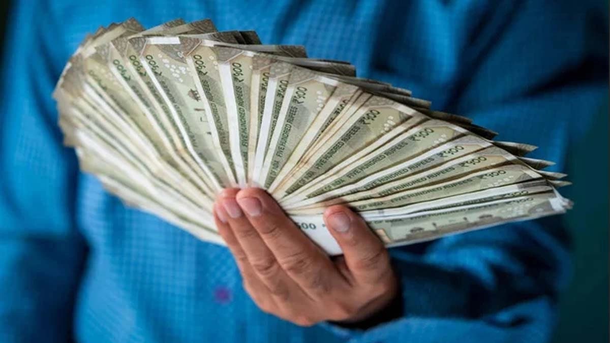 Young man shocked to see more money in mothers account than Ambani Adani Narayan Murthy combined