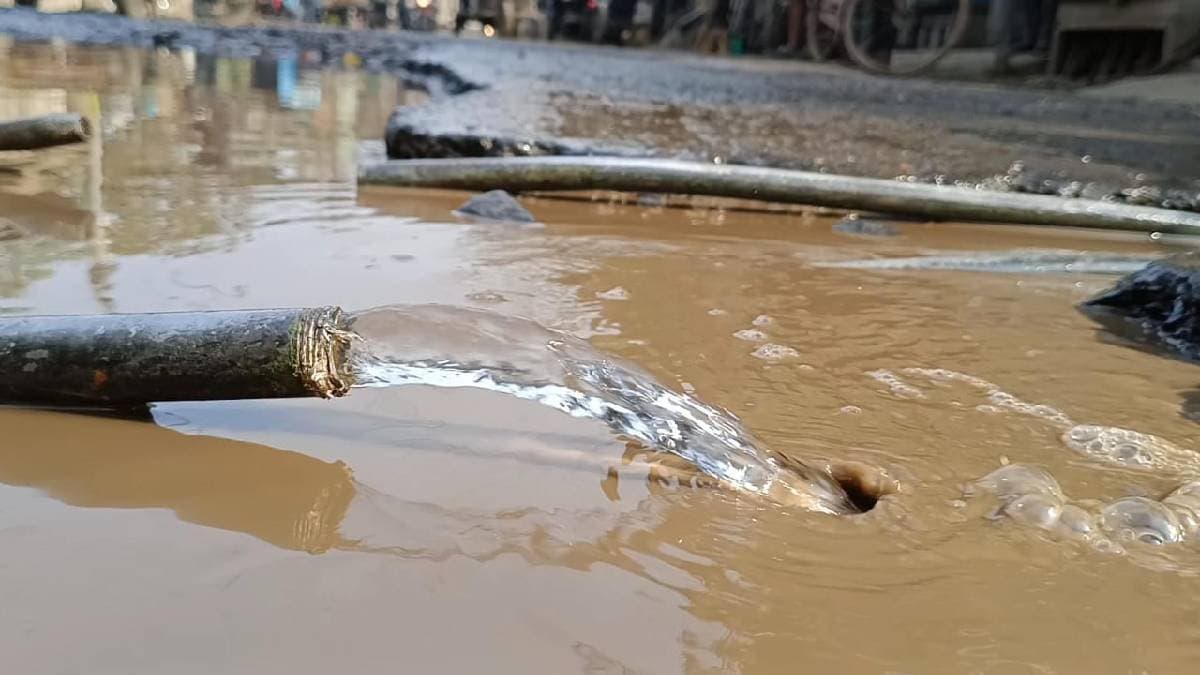 Water Pipe Burst Causes Trouble in These Two Wards of Howrah Municipality gnr