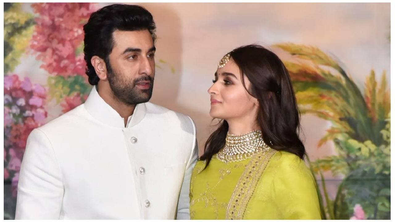 Even Alia Bhatt is not allowed to follow Ranbir Kapoor s secret Instagram account