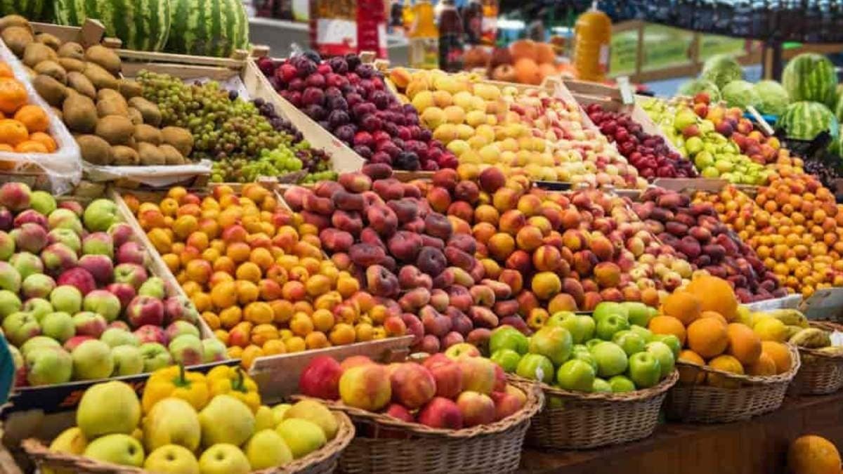 by consuming apple everyday will reduce bad cholesterol and risk of stroke also prevent heart disease