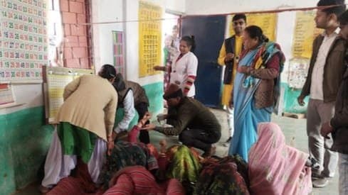 At Least 200 People Suffer Food Poisoning After Having Temple Feast In Madhya Pradesh gnr 