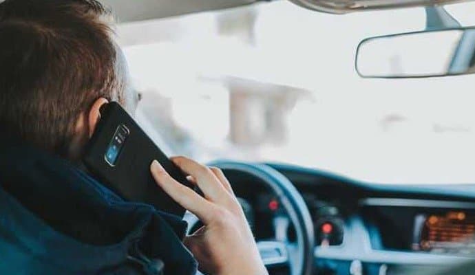 Mobile phone cause death while driving gnr 