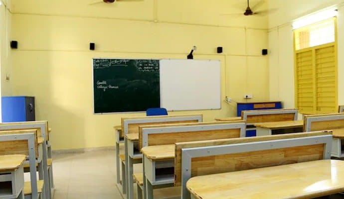 UP Teacher Thrashes Student, Breaks Tooth gnr