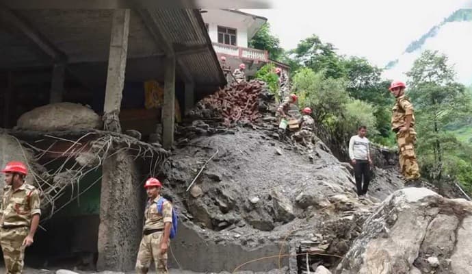 Cloudburst Near Samej Bridge In Himachal Pradesh gnr