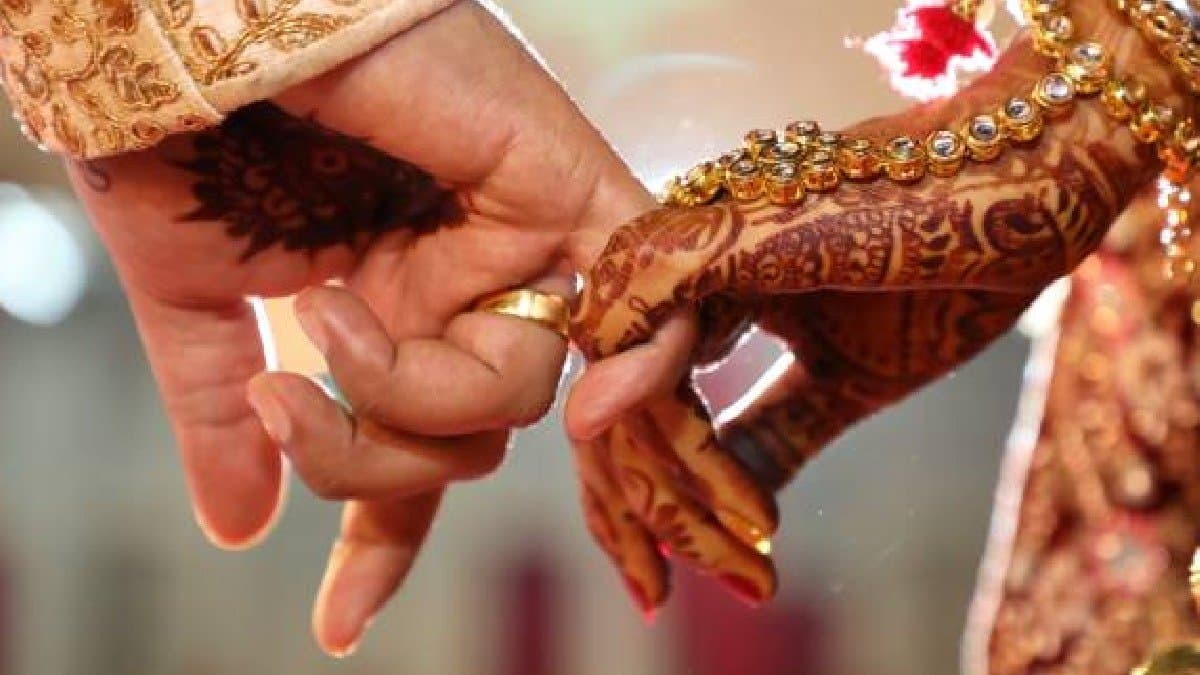 Girls Here Marry The Dead know about Ghost Weddings