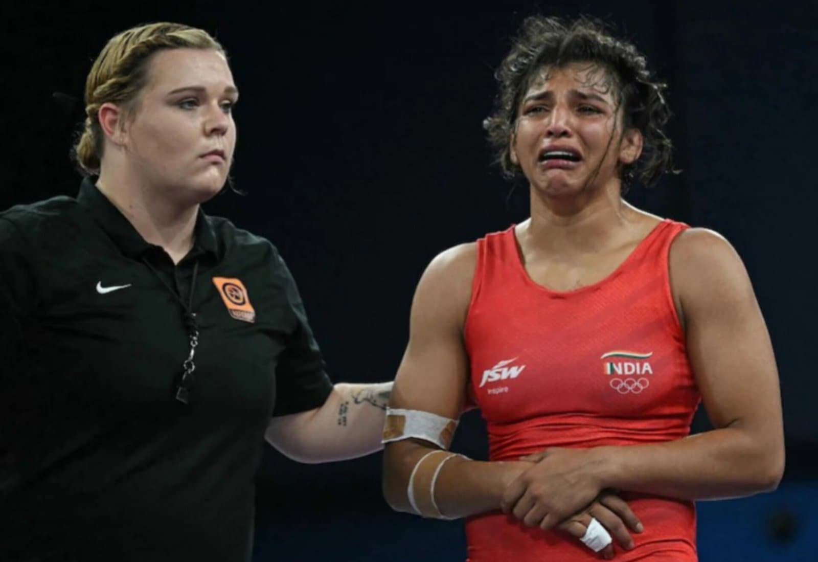 Injured Nisha Dahiya in tears after losing wrestling quarter final due to injury spt 