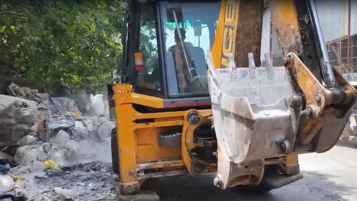 Rishra Municipality along with Rishra police started eviction program