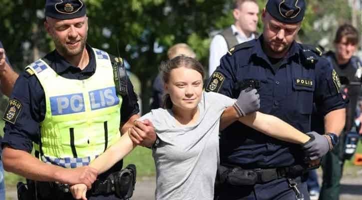 greta thunberg detained at netherlands
