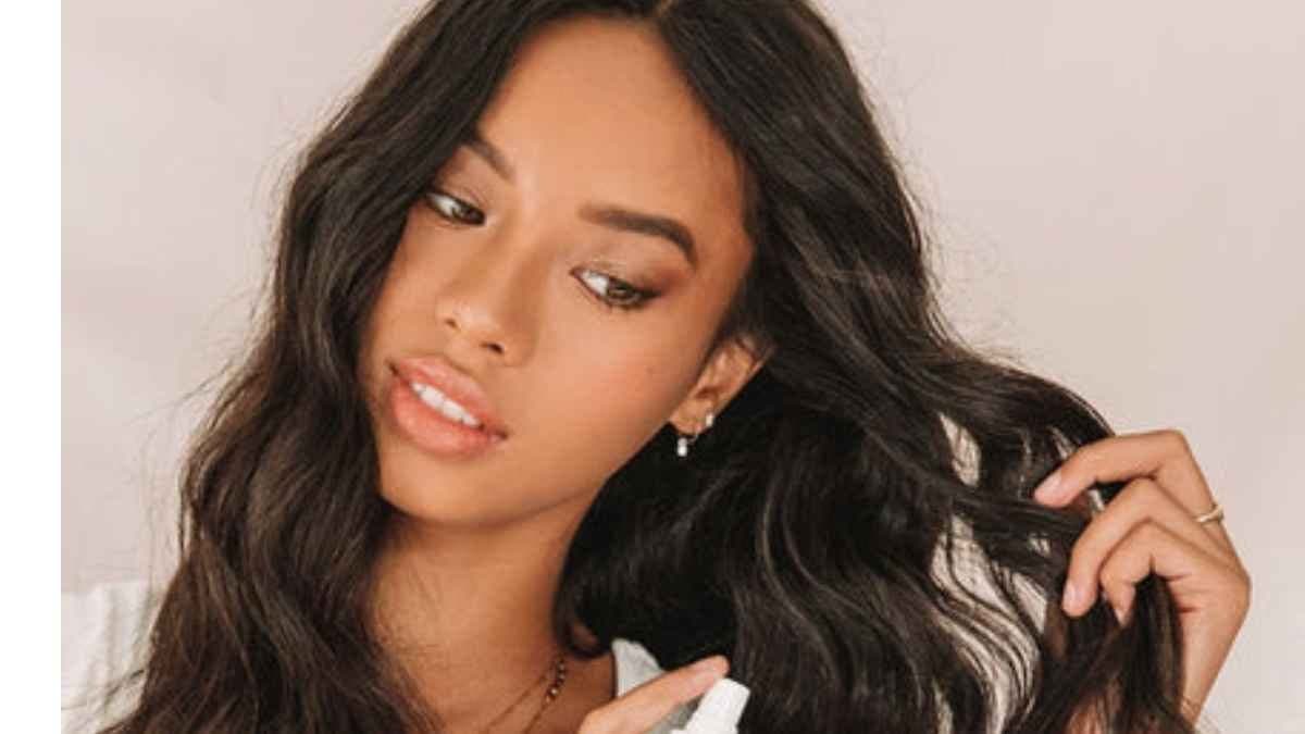 this home made natural oil can prevent heavy dandruff problem increase hair growth and make your hair thick long and healthy lif 