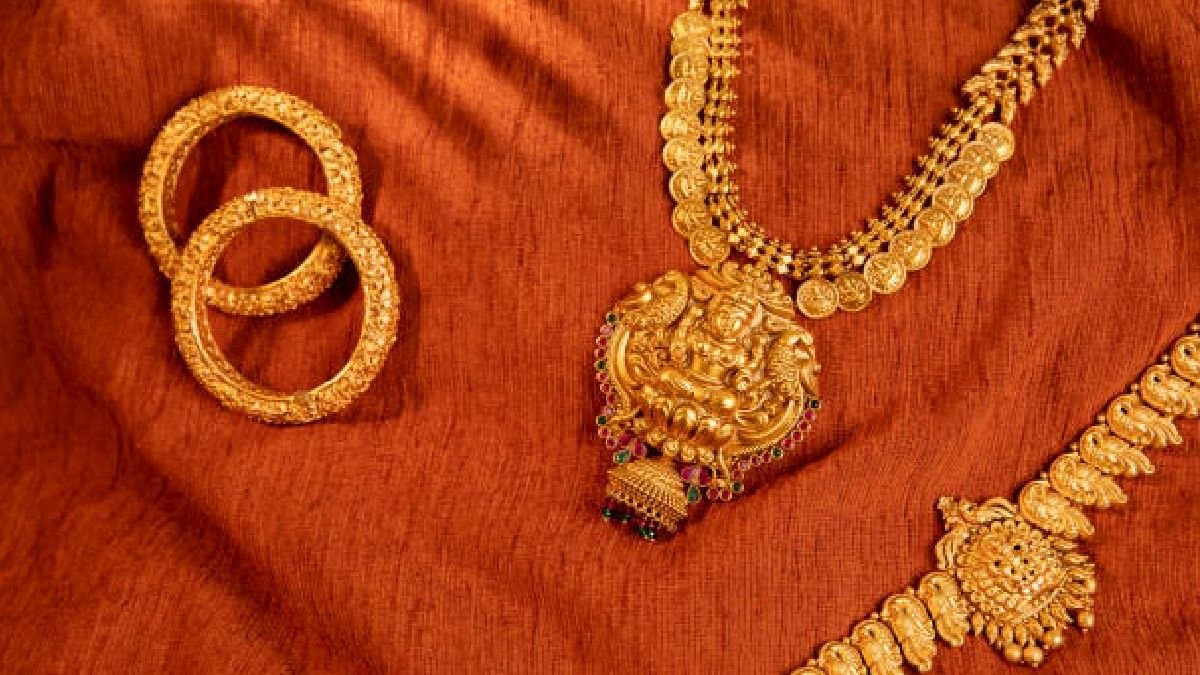 Gold Price Today Change Check 22 and 24 Carat Gold Price on 18 July