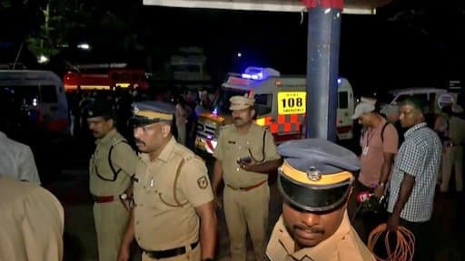 Nine Of Family Dead After Truck Overturns On Van In Madhya Pradesh