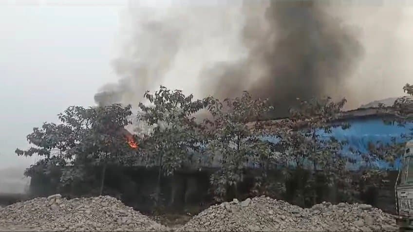 Fire breaks out in Changrabandha at coochbehar gnr
