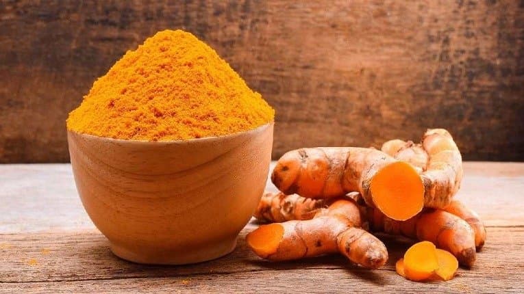 can eating raw turmeric is really beneficial know the side effects of excessive quantity of it  lif