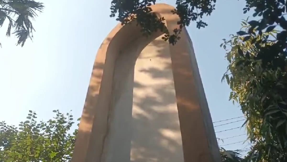 Monument disappeared from Panihati municipality gnr