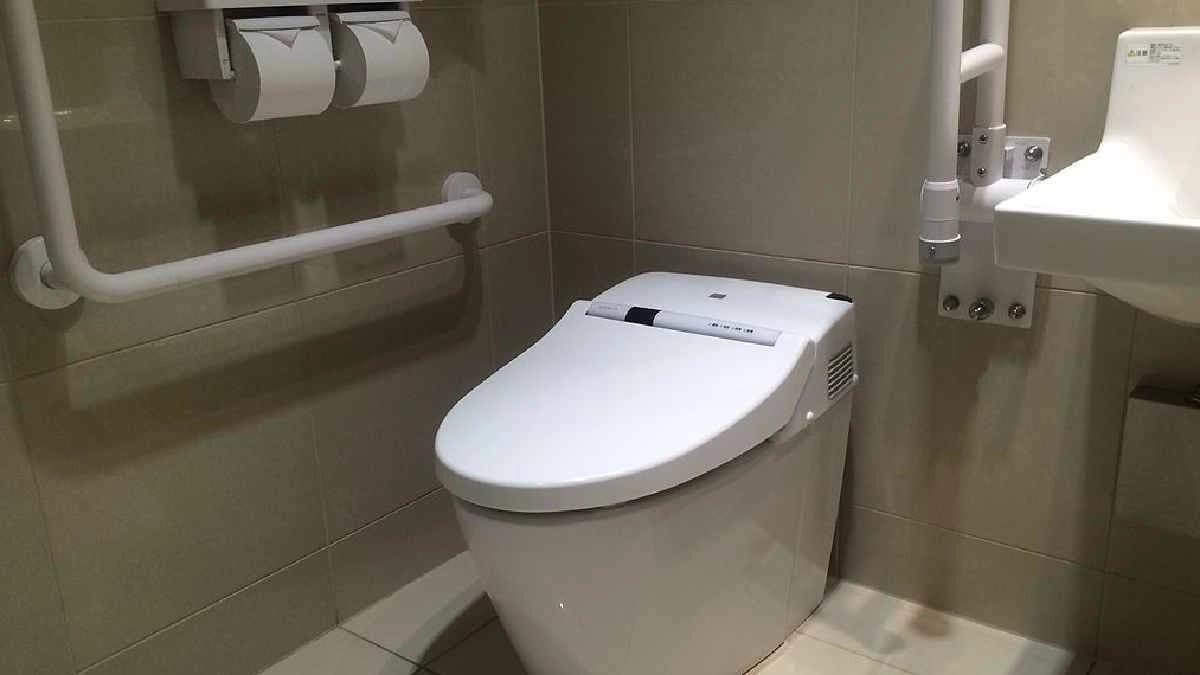 Japan create Washlet Toilet to replace Toilet Paper