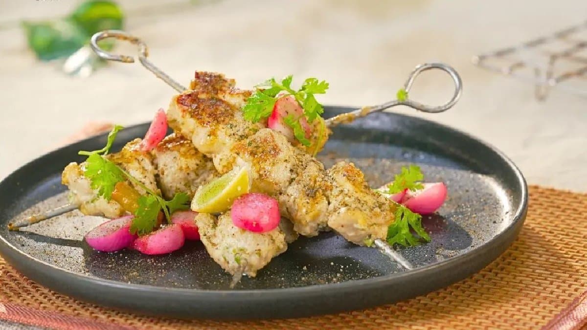 Cook this sunday special murgh malai tikka recipe at home