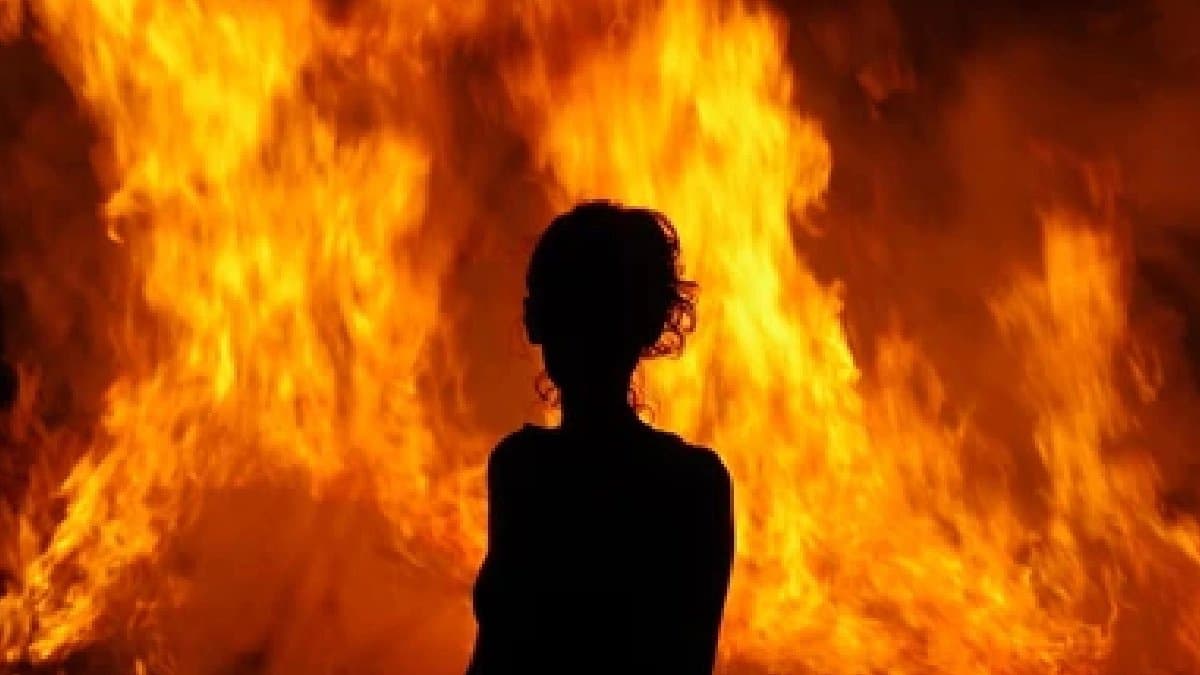 Planned Murder For A Month Slits Wifes Throat Sets Body On Fire