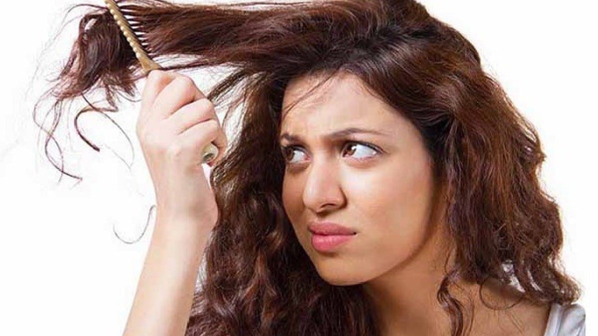 Hair fall problem can increase by these daily habits lif
