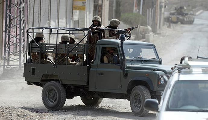 fight between pak army and terrorist, 30 dies