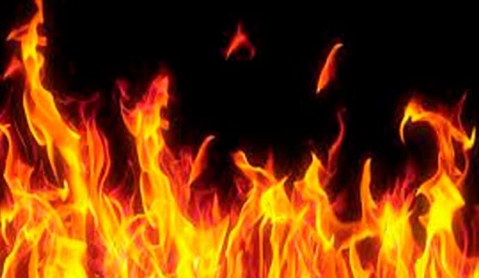 Fire at kadapara Jute Mill