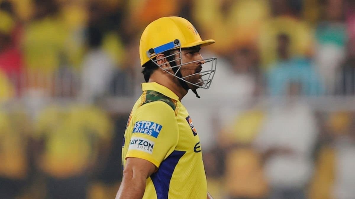 IPL 2025: Chris Gayle bats for MS Dhoni spt