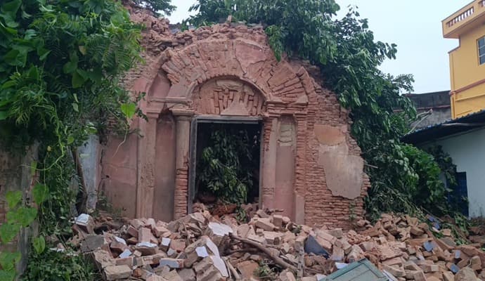 sreerampur heritage building hanna house collapsed  gnr