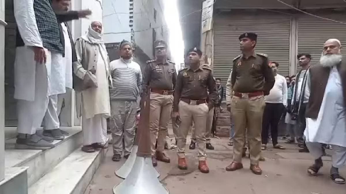 Police remove loudspeakers from mosque after noise complaints in Firozabad