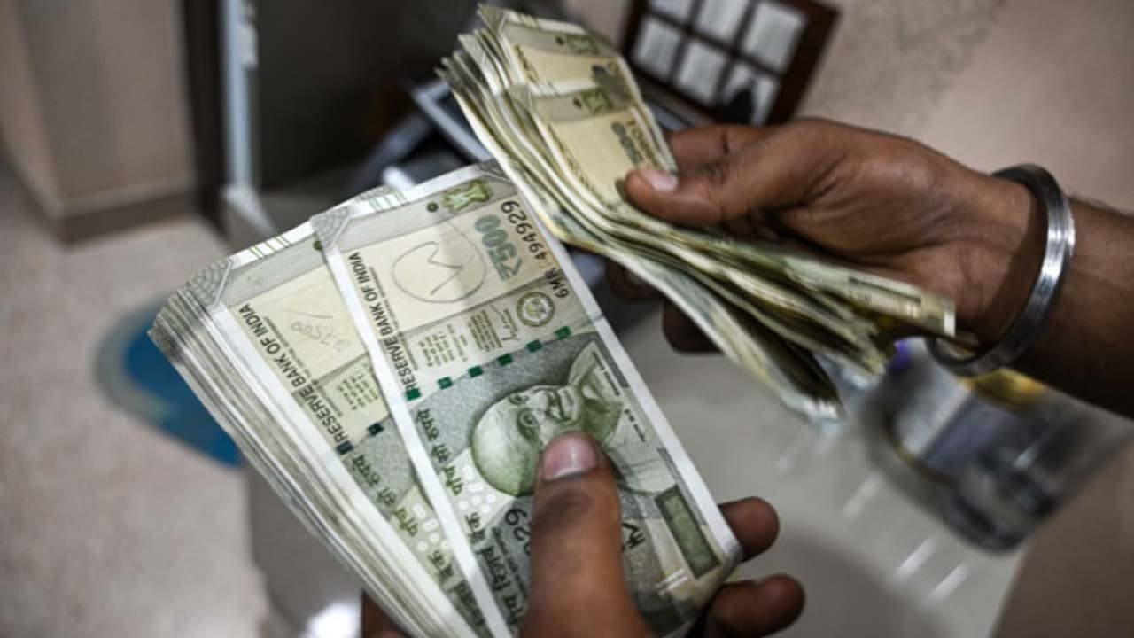 Find out how to save RS 200 every day and get a return of more than Rupees 55 lakh in 20 years